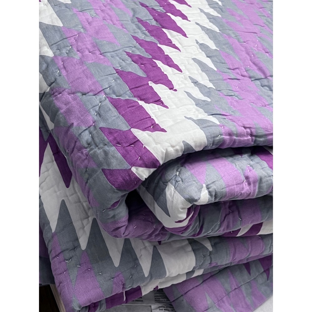 John Robshaw Luxury King Quilt Lavender Purple White Chevron Cotton Made India - Picture 2 of 15